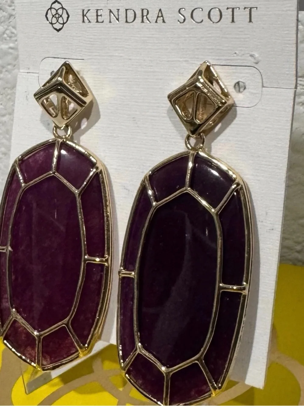 Retired Kendra Scott Della earrings in Maroon Magnesite